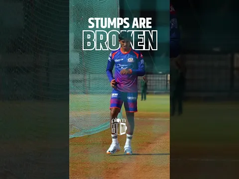 Middle stump uprooted, quite literally 😅 | #MumbaiIndians #OneFamily