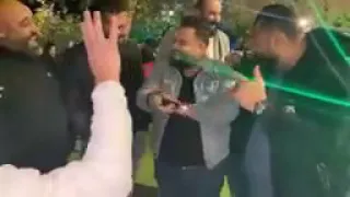 مهنيد زعيتر ما تضيع من راس السلبي طارق سكاره محشش ما تغرك لبسي من رتب بدله انا كويتي اختك هلا فليته دندنها