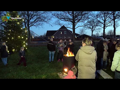 Voor de eerste keer grote kerstboom in Oud-Bergentheim