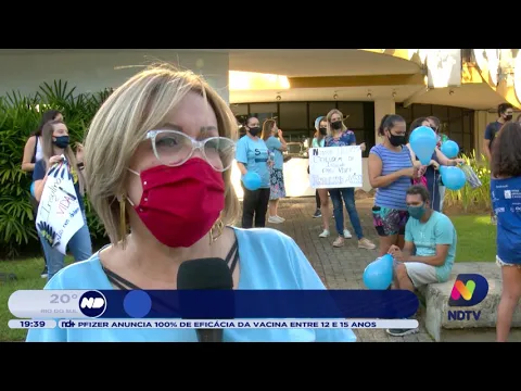 Familiares e pacientes fazem manifestação após suspensão de medicamento