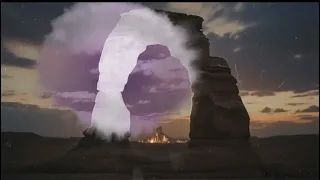 الخ نساء   قذى بعينك  أم  بالعين  عو  ار     أرق  رثاء في تاريخ العرب بلحن  حزين  يسلب الألباب   دندنها