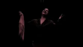 الليل وسماه ونجومه وقمره وانت وانا 