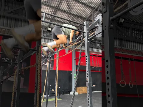 NO Hip and NO Leg Touch IMPOSSIBLE Muscle Up!?
