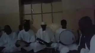 المادح محمد الامين الكباشي كااااكاااا لمتين ياحبيب الحي الشيخ صاااالح 