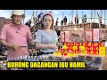 BORONG DAGANGAN IBU HAMIL \u0026 MAKAN BARENG PEMADAM KELAPARAN SAAT COR TEMPAT WUDHU DI MASJID AT TAQWA