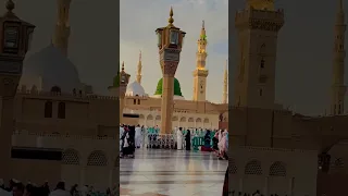 صلوا على من كساه الله ثوب الجمال دندنها