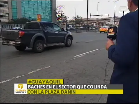 Baches en el sector que colinda con la plaza Dañin