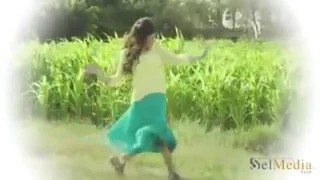 دنيا سمير غانم تقلد لطيفة فى اغنية ارجوك اوعى تغير من مسلسل الكبير 