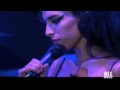 Download Lagu Amy Winehouse - Back to Black amazing live performance!