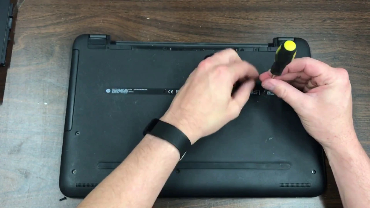HP 15 AY series laptop : How to disassemble base and upgrade ram memory hdd ssd of DIY. 