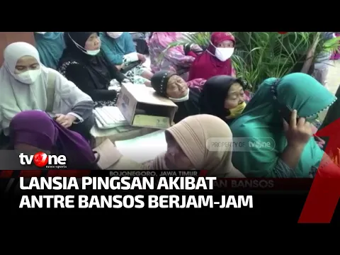 Mengantre Bansos Lebih Dari 5 Jam, Sejumlah Lansia Terbaring Lemas Bahkan Pingsan