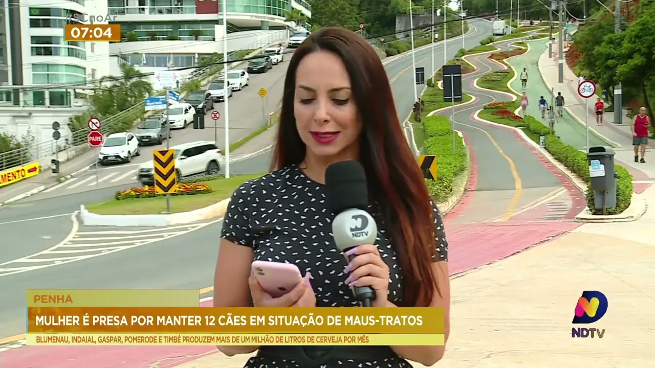 Mulher é presa por manter 12 cães em situação de maus-tratos em Penha