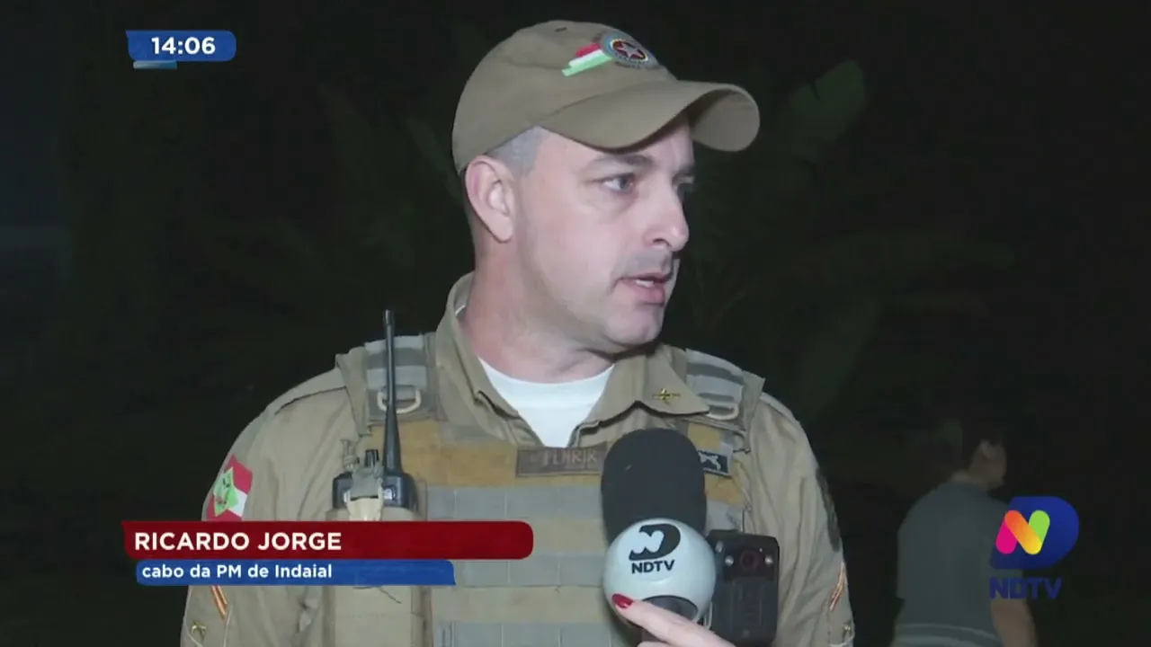 Indaial: acidente envolvendo carreta interdita rua Doutor Blumenau por horas