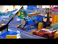 Download Lagu Thomas the Tank Engine ☆ Shining railroad crossing Tomica Town and switching Plarail course!