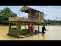 Download Lagu Camping hujan deras - Membangun rumah terapung dua lantai bersama anak di sungai besar