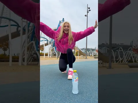 Хватит повторять за мной!