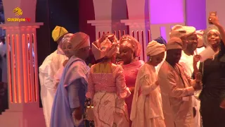 senator adelekes special dance to king sunny ades music at dangotes daughters wedding