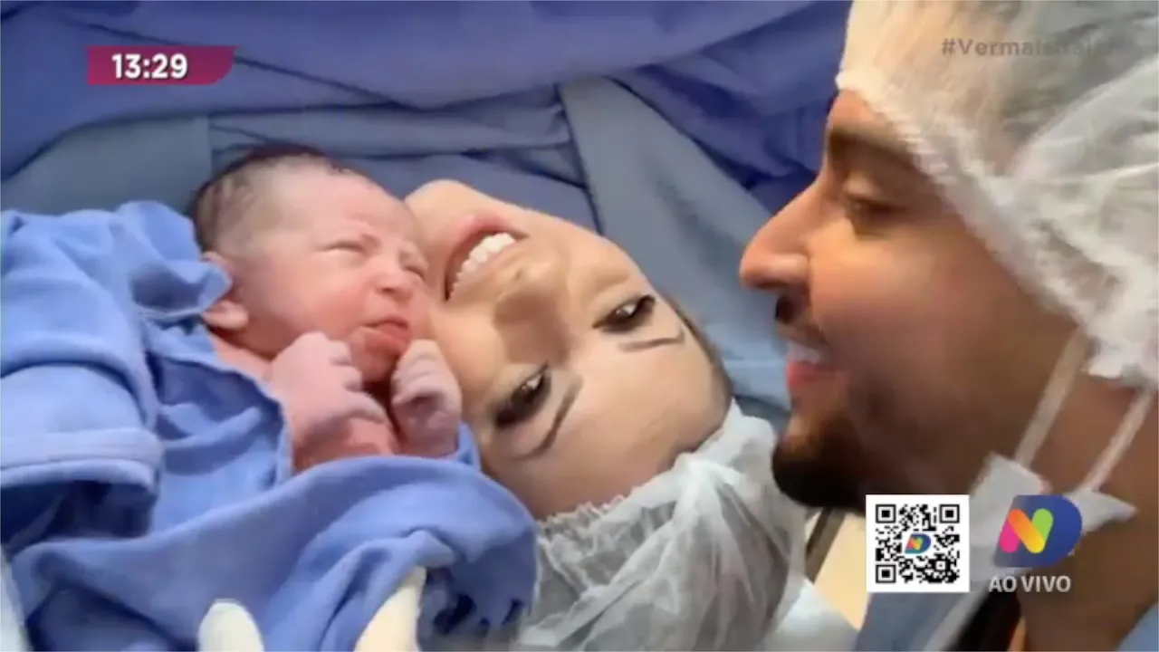 Israel Lucero, do Ídolos, canta durante parto do filho