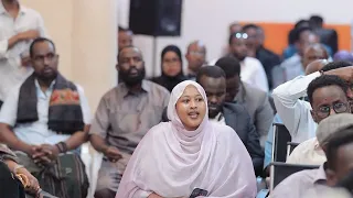 "qofka Weftiga Madaxweynaha"qofka Weftiga Madaxweynaha dacaayac k fidinaya muwaadinimadiisa su'aal."