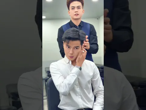 Mất 30 phút sấy tóc mỗi sáng trước khi gặp đối tác lớn? Xem ngay clip để biết cách Side Part Texture