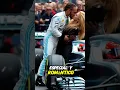 Download Lagu Lewis Hamilton DETIENE su auto de F1 y SORPRENDE a #Shakira para DARLE UNA SORPRESA #lewishamilton