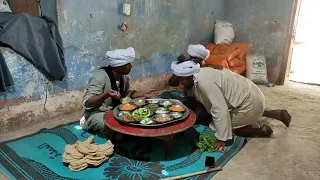 الحاج الضوى البخيل أكلوا منوا التونه   دندنها