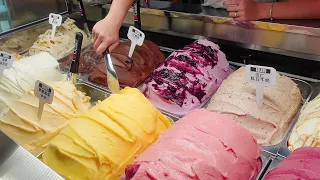 Download Homemade Italian gelato ice cream, Gelato bubble waffle making / 手工義式冰淇淋, 冰淇淋雞蛋仔 -Taiwan street food MP3