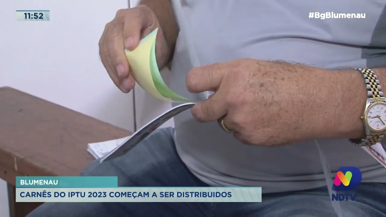 Carnês do IPTU 2023 começam a ser distribuídos
