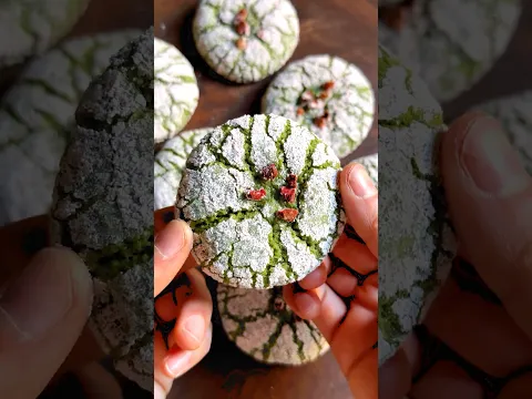 strawberry matcha latte cookies