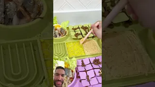 عيشة الكلاب دندنها