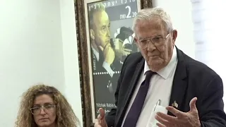 أمل نصر الدين يكرم بعض المميزات من النساء والفتيات الدرزيات 