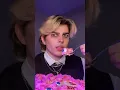 Download Lagu bon appétit 🤢😈