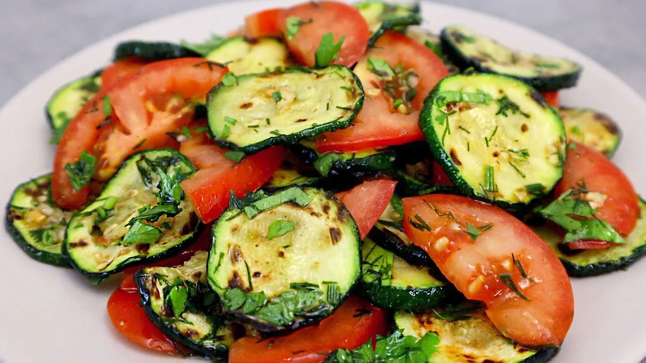 Zucchini und Pasta! Ein schnelles und leckeres Mittagessen für Ihre Familie! Rezept in 10 Minuten!