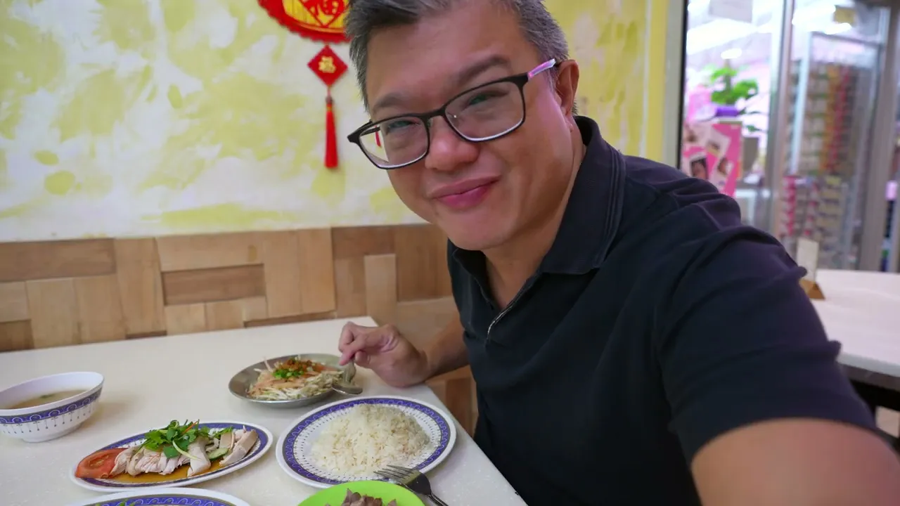 Awesome CHICKEN RICE from Lucky Chicken Rice (Orchard Road, Singapore)