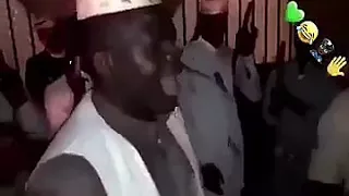 مزمار ياشويش بالحرس الملكي برنيطة خضراء  مزمار ياشويش بالحرس الملكي برنيطة خضراء