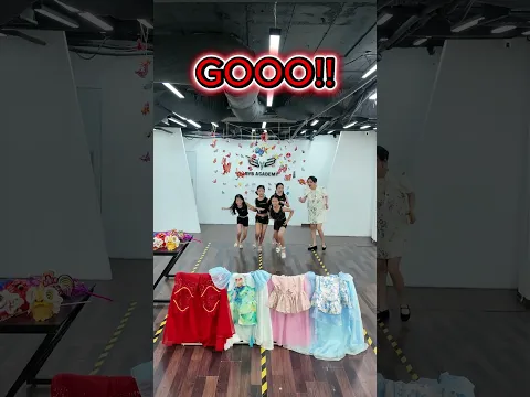 Which outfit is your favorite? #bybacademy #daotaonguoimau #thanhhuyennguyen #5g