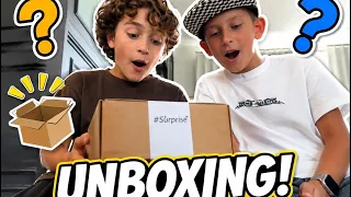 Can you guess what they got in the box? 👀📦✨ 