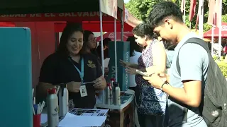 UES realiza feria de empleo