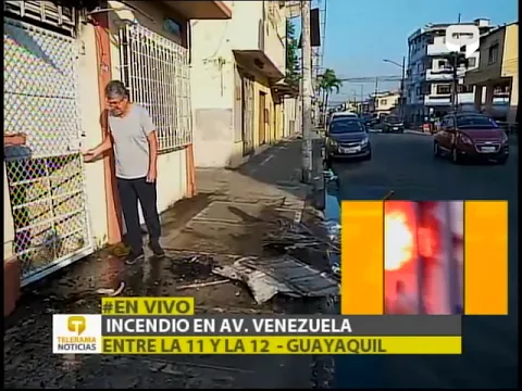 Incendio en Av. Venezuela entre la 11 y la 12 - Guayaquil