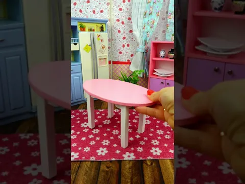 Delicate kitchen dining room pink and blue !