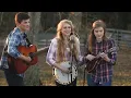 Download Lagu Carolina in the Pines - The Petersens (LIVE)