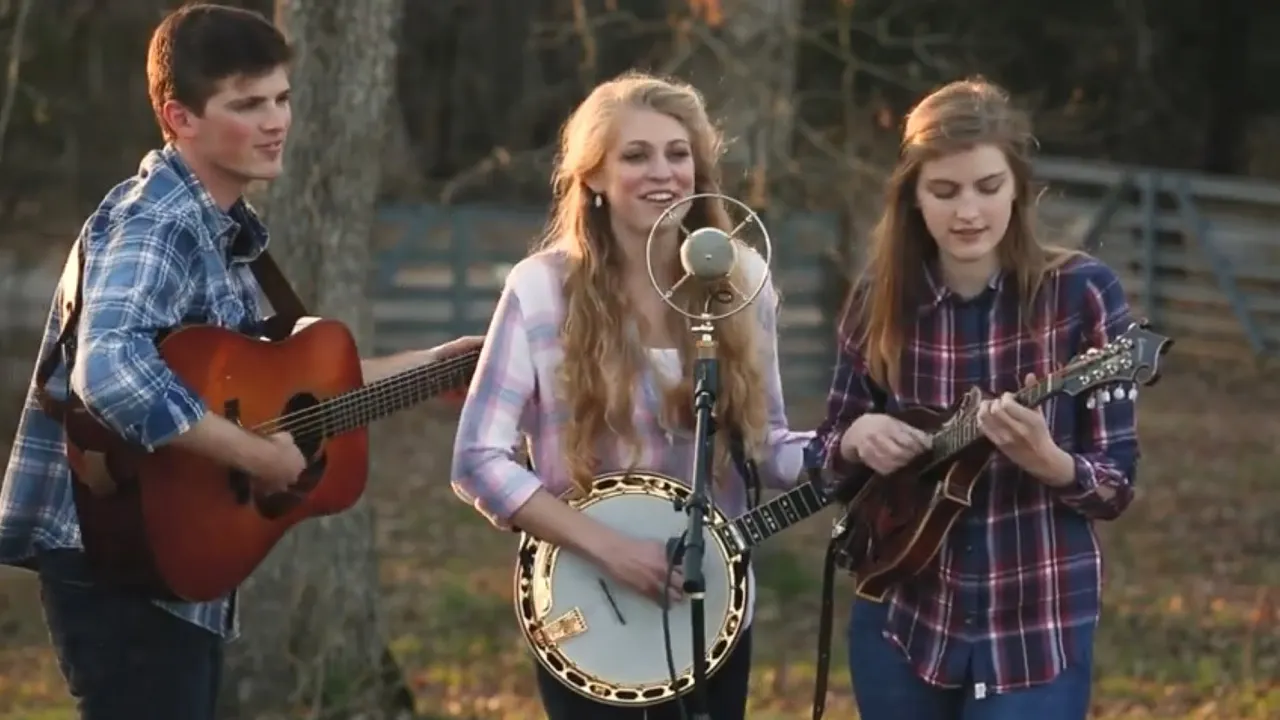 Carolina in the Pines - The Petersens (LIVE)