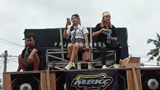 kejadian tak terduga karnaval pojok timbul jaya tidak bunyi penyewa diskusi panitia lyly prilly