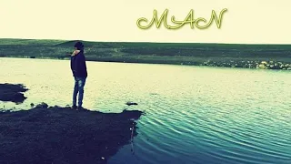 حالات واتس احمد كامل مسافر في الطريق وحدك معدتش طفل زي زمان 