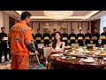 清潔工大叔被親家嘲諷不配入座吃飯，殊不知他竟是世界首富，整個高檔餐廳都是他家的，反手退婚轉頭便讓女兒嫁進真豪門從此走上人生巔峰！#精彩短劇#中國電視劇#男頻 #短劇 #窮小子 #女總裁 #逆襲