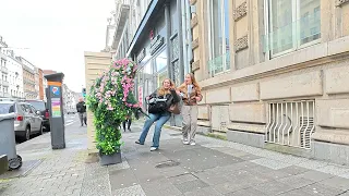 This Bush Scared Everyone in Public!