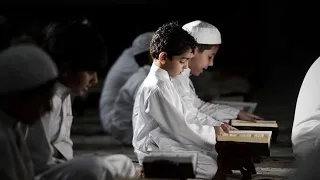نشيد في قمة الروعة   يا قارئ القرآن داوي قلوبنا   بدقة    دندنها