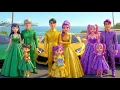Lagu 😱OMG! Golden Family VS Emerald Family VS Amethyst Family on Magic SPORTCARS! | KPOP Demon Hunters