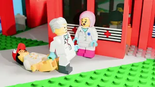 LEGO Hospital - Mischievous cat 😺