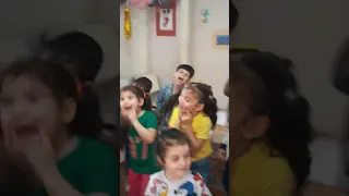 نطة نطة نطة هز براسك هزة    دندنها